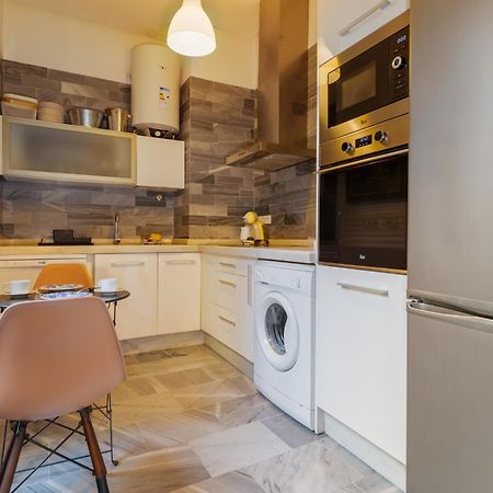 Attic With Terrace- 1Bd 1Bth- Corral Del Rey Appartement Sevilla Buitenkant foto