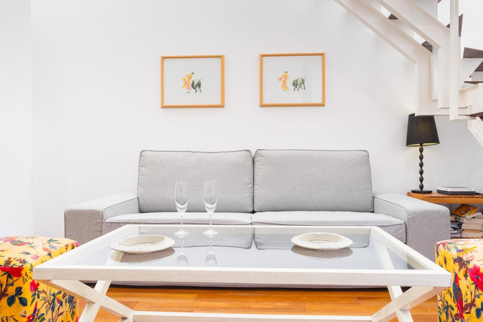 Attic With Terrace- 1Bd 1Bth- Corral Del Rey Appartement Sevilla Buitenkant foto